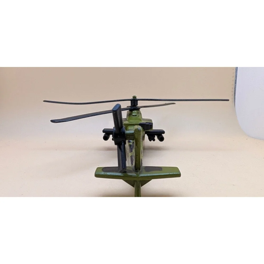 Tootsietoy AH-64A Apache US Army Helicopter Diecast Military Vehicle Green Camo